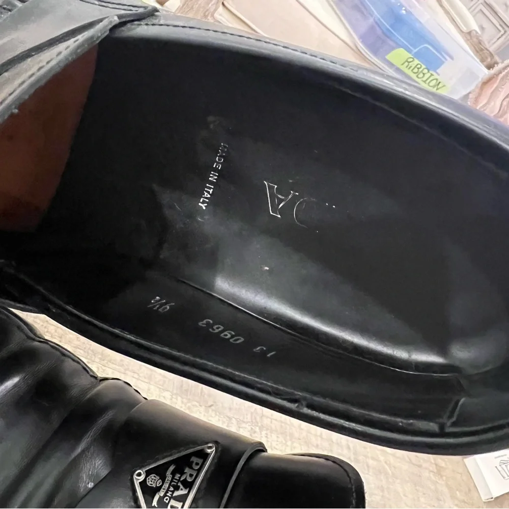 Prada Mens Black leather loafers triangle emblem 9.5 US 10.5 - Picture 3 of 6